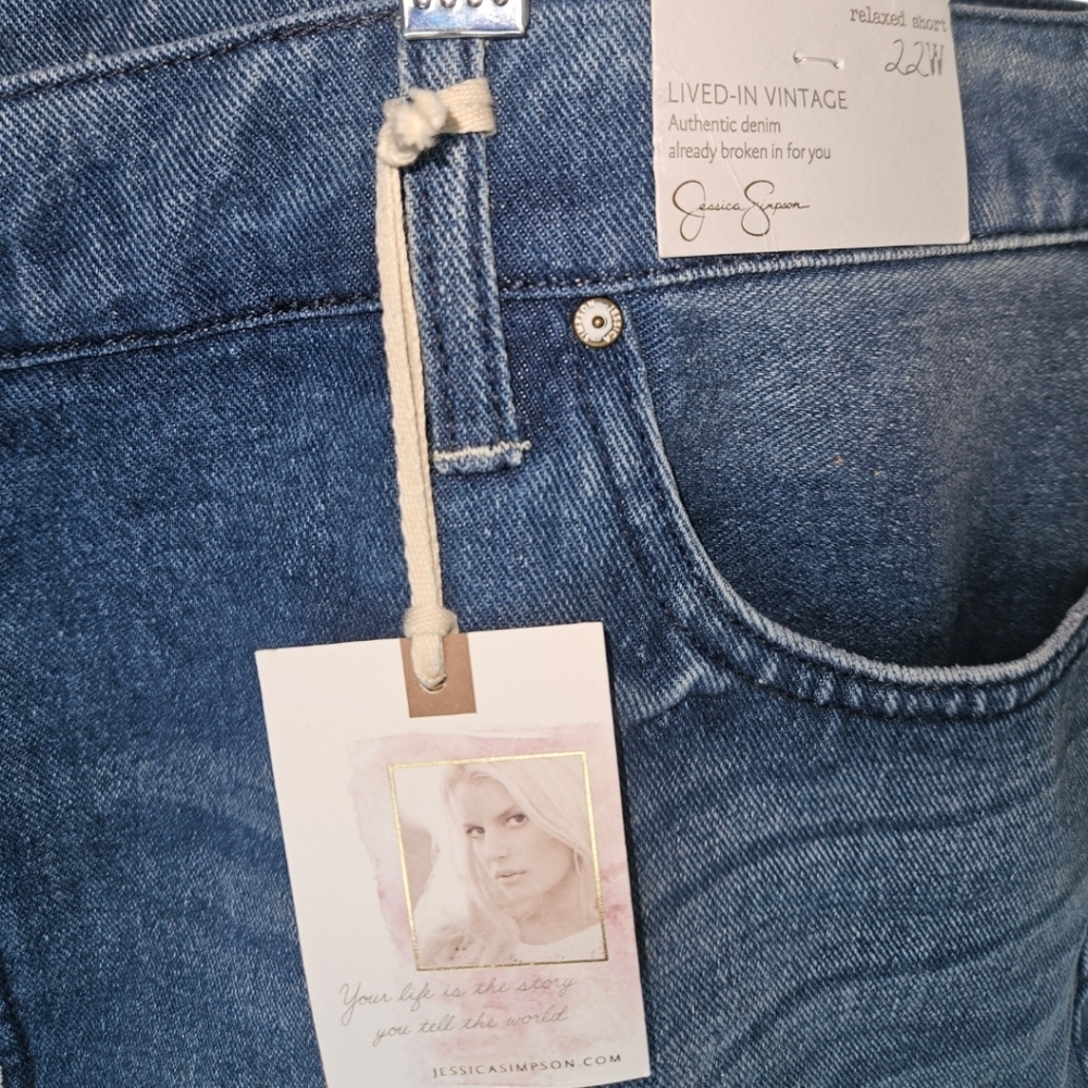 NWT Jessica Simpson High Rise Relaxed Short Lived-In Vintage Distressed Shorts - Picture 4 of 6